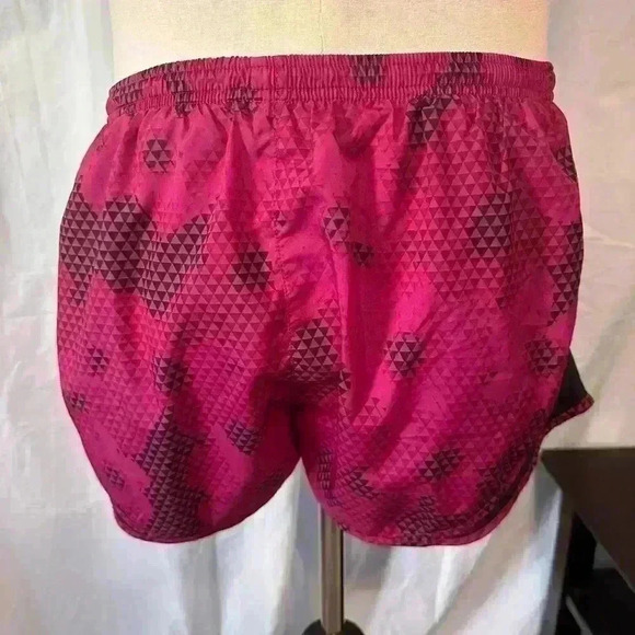 Women’s Nike Dri Fit Shorts. Size Medium. Under Garment Attached. Pink. - Picture 3 of 5